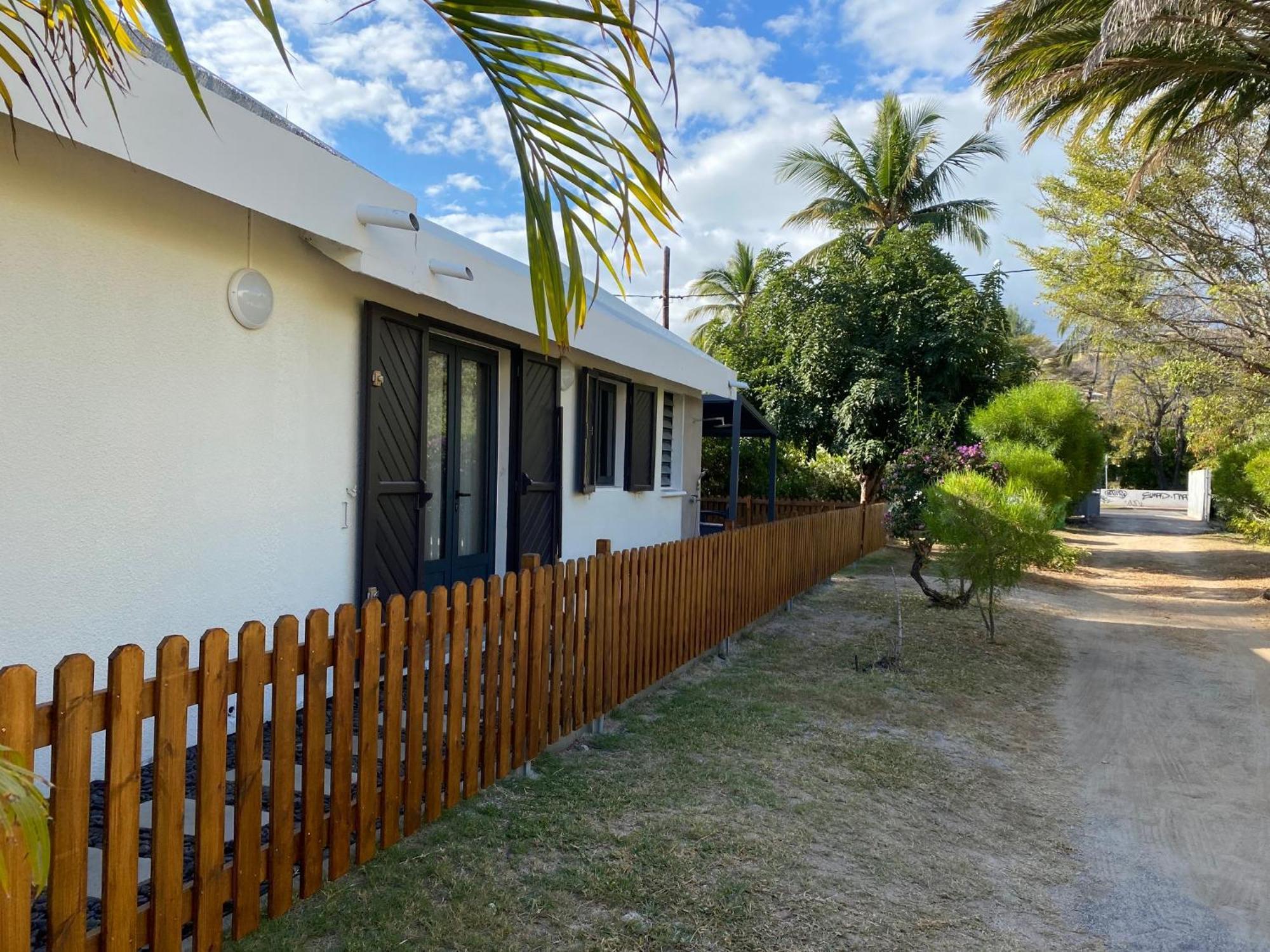 Villa & Bungalow 'Coco Des Sables' Les Pieds Dans L'Eau La Saline Le Bains Ngoại thất bức ảnh